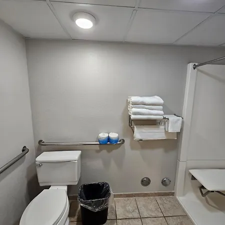 Germaine Inn South Portland Room photo