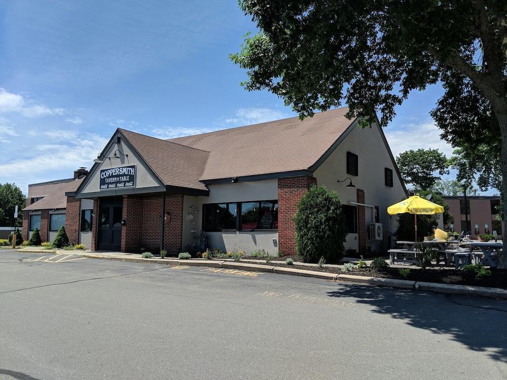 Germaine Inn South Portland